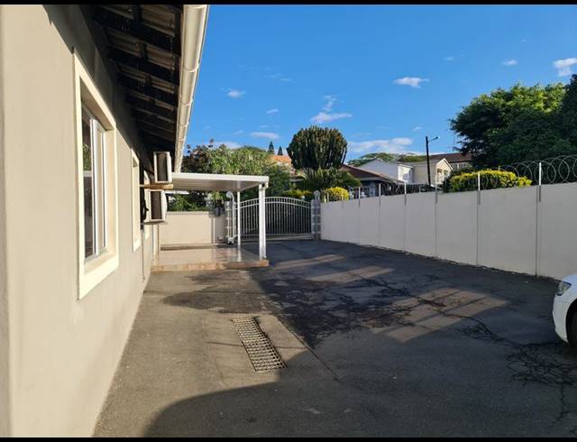 3 BEDROOM HOUSE FOR SALE IN GROVE END